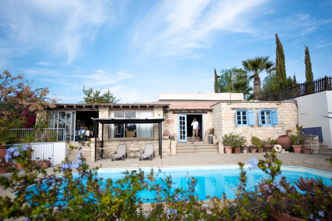 טוקהיני Cyprus Villages Hotel & Restaurant - Central Location - Bed & Breakfast - With Access To Pool And Stunning Views מראה חיצוני תמונה