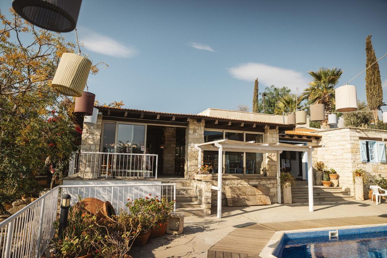 טוקהיני Cyprus Villages Hotel & Restaurant - Central Location - Bed & Breakfast - With Access To Pool And Stunning Views מראה חיצוני תמונה