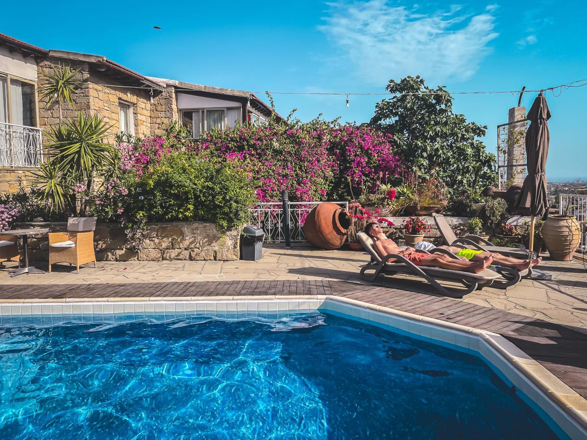 טוקהיני Cyprus Villages Hotel & Restaurant - Central Location - Bed & Breakfast - With Access To Pool And Stunning Views מראה חיצוני תמונה