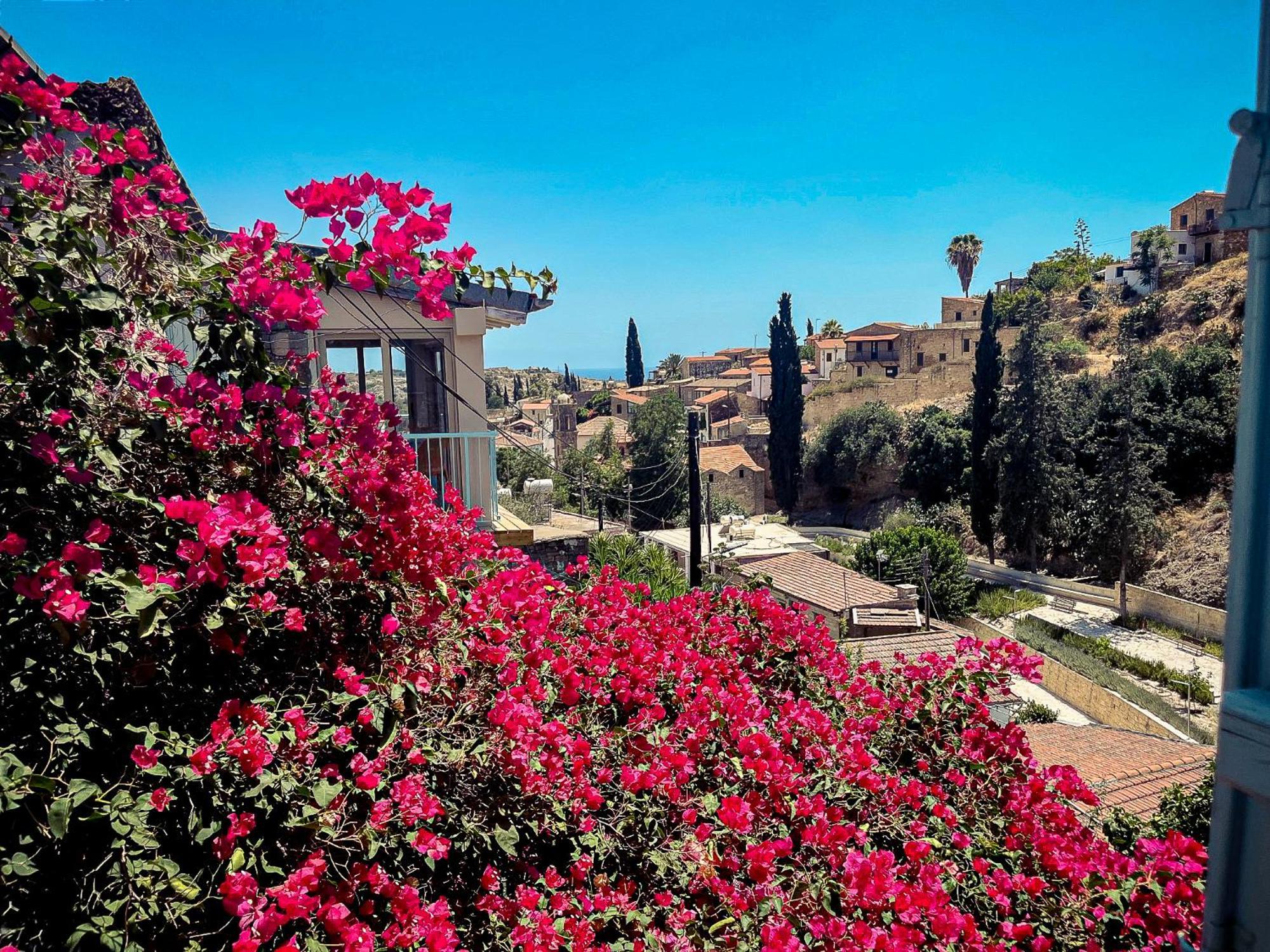 טוקהיני Cyprus Villages Hotel & Restaurant - Central Location - Bed & Breakfast - With Access To Pool And Stunning Views מראה חיצוני תמונה