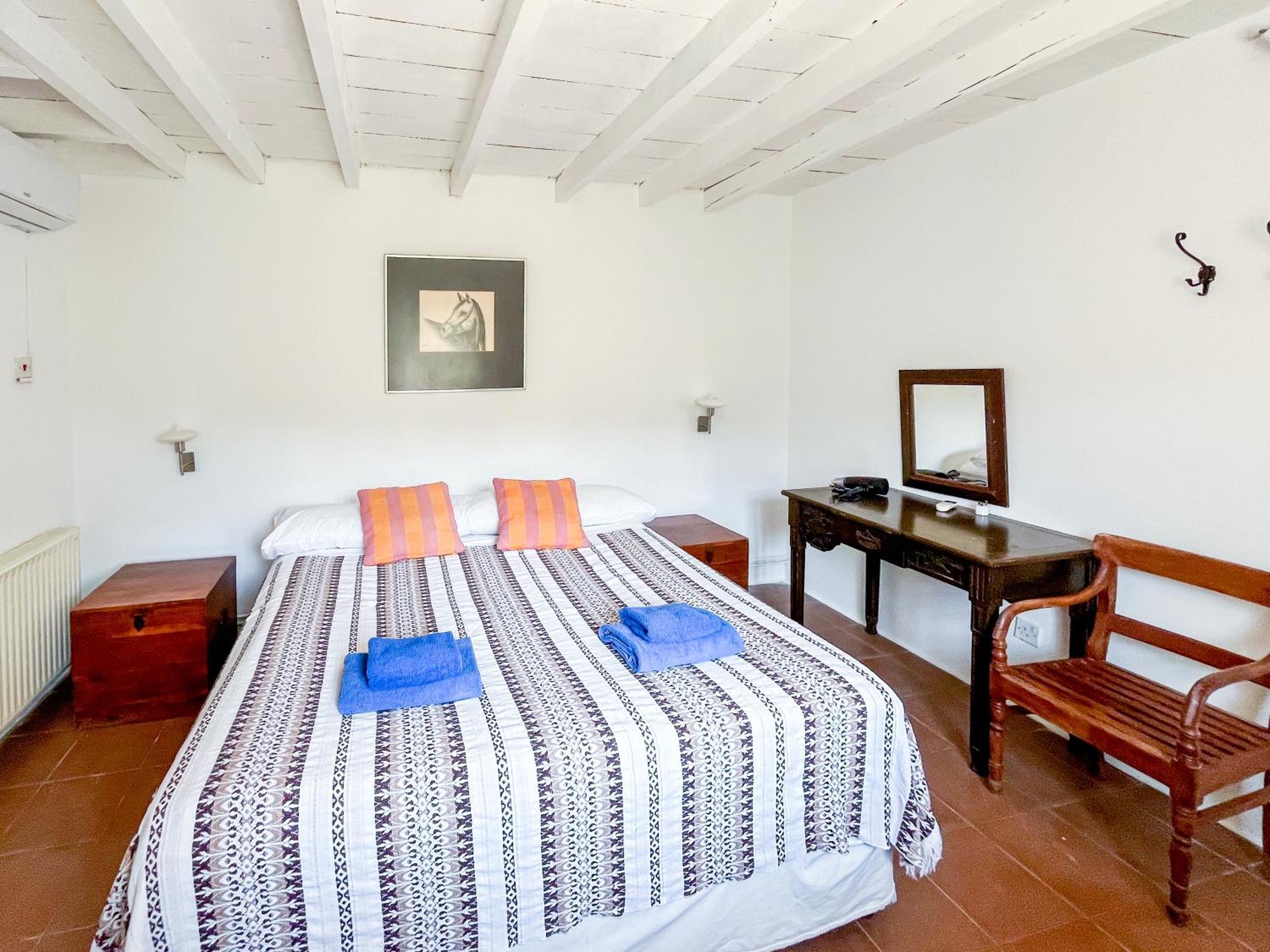 טוקהיני Cyprus Villages Hotel & Restaurant - Central Location - Bed & Breakfast - With Access To Pool And Stunning Views מראה חיצוני תמונה