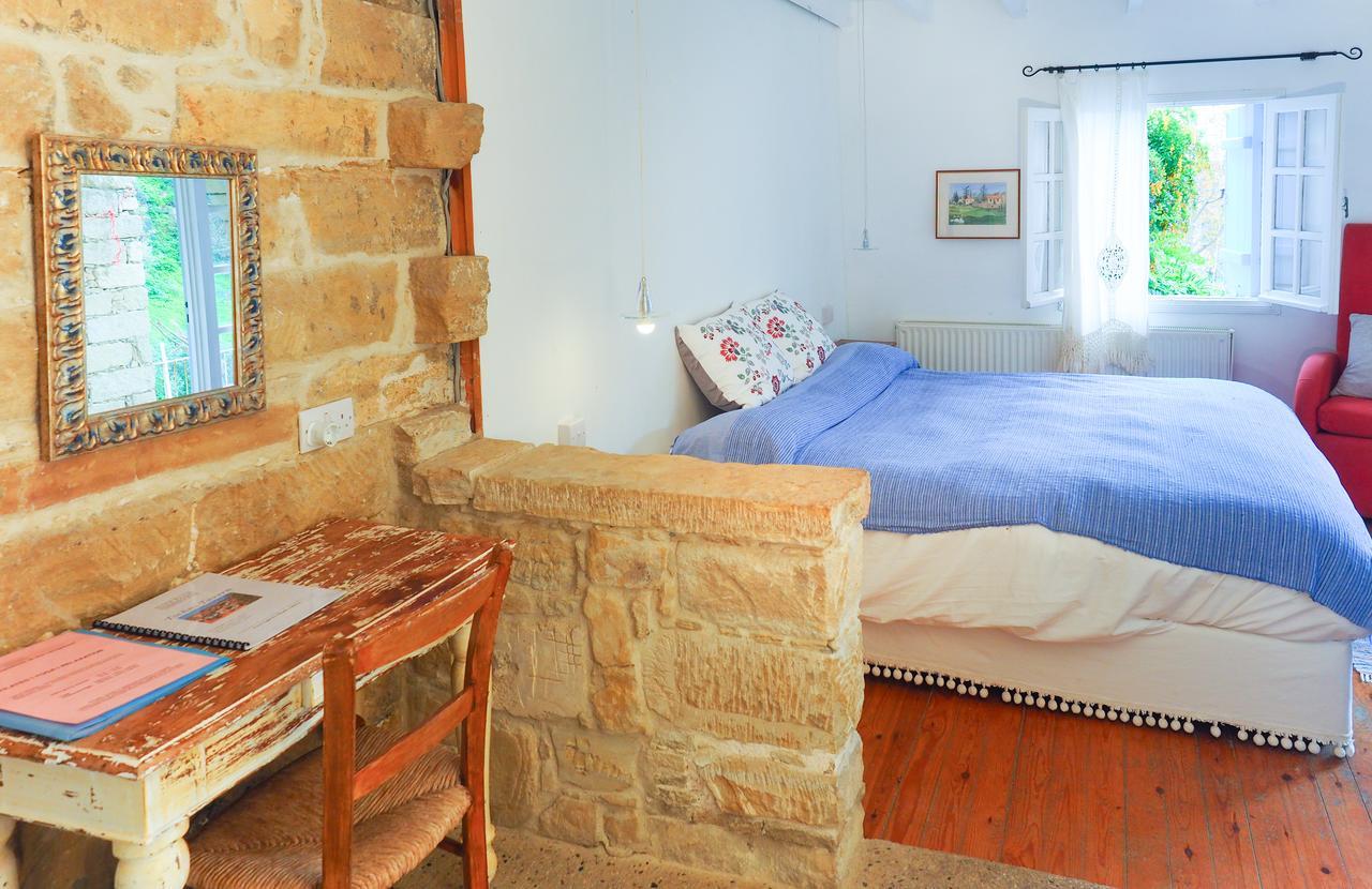 טוקהיני Cyprus Villages Hotel & Restaurant - Central Location - Bed & Breakfast - With Access To Pool And Stunning Views מראה חיצוני תמונה