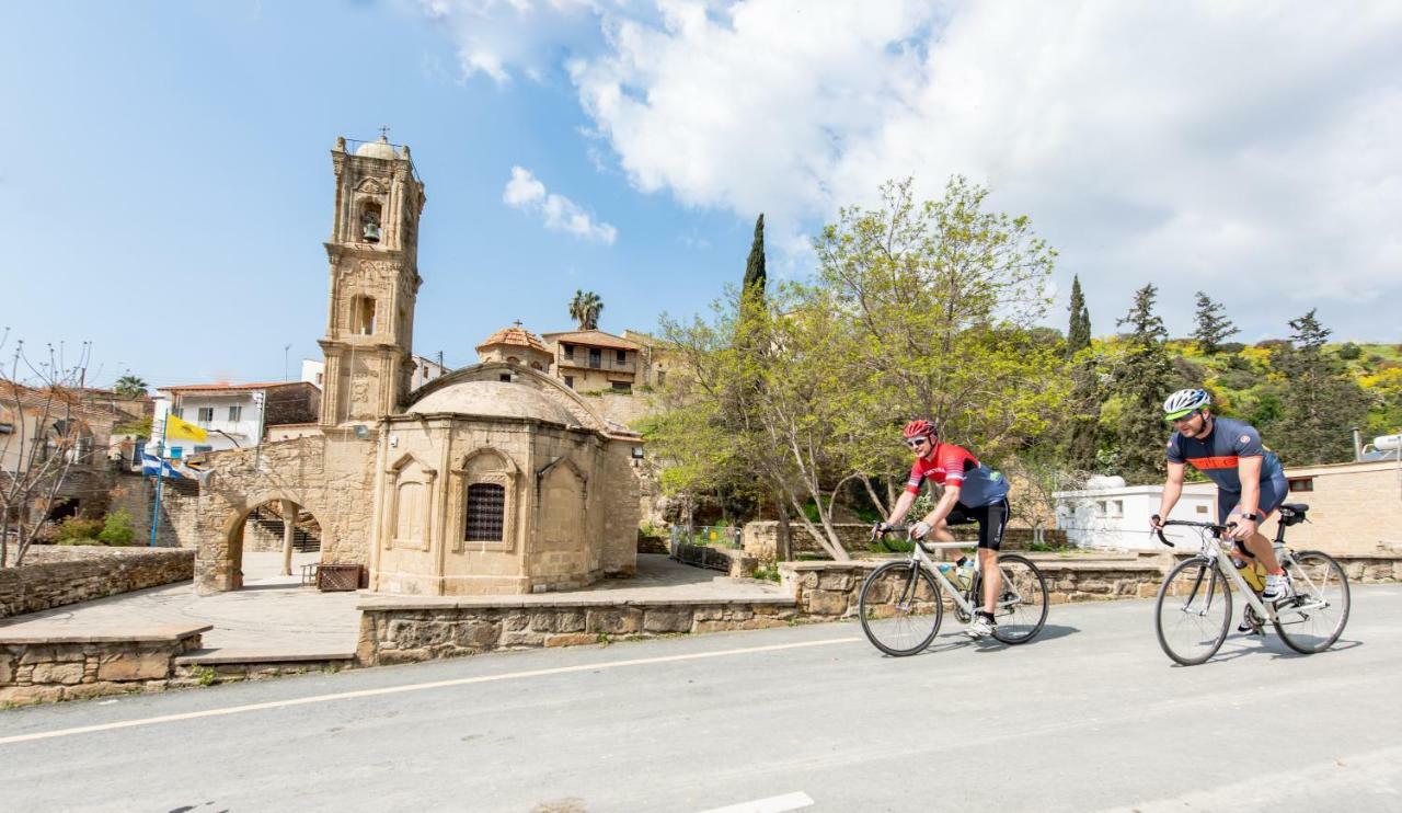 טוקהיני Cyprus Villages Hotel & Restaurant - Central Location - Bed & Breakfast - With Access To Pool And Stunning Views מראה חיצוני תמונה